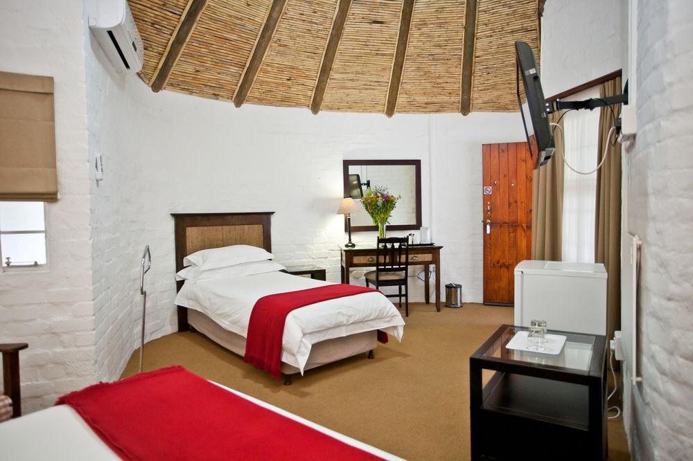 Protea Hotel By Marriott Oudtshoorn Riempie Estate Eksteriør bilde