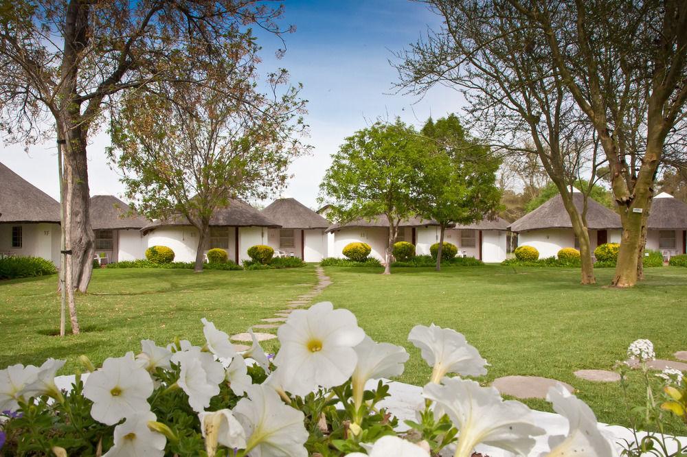 Protea Hotel By Marriott Oudtshoorn Riempie Estate Eksteriør bilde