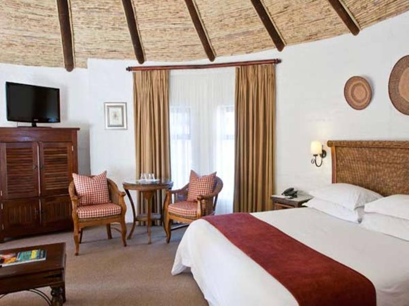 Protea Hotel By Marriott Oudtshoorn Riempie Estate Eksteriør bilde
