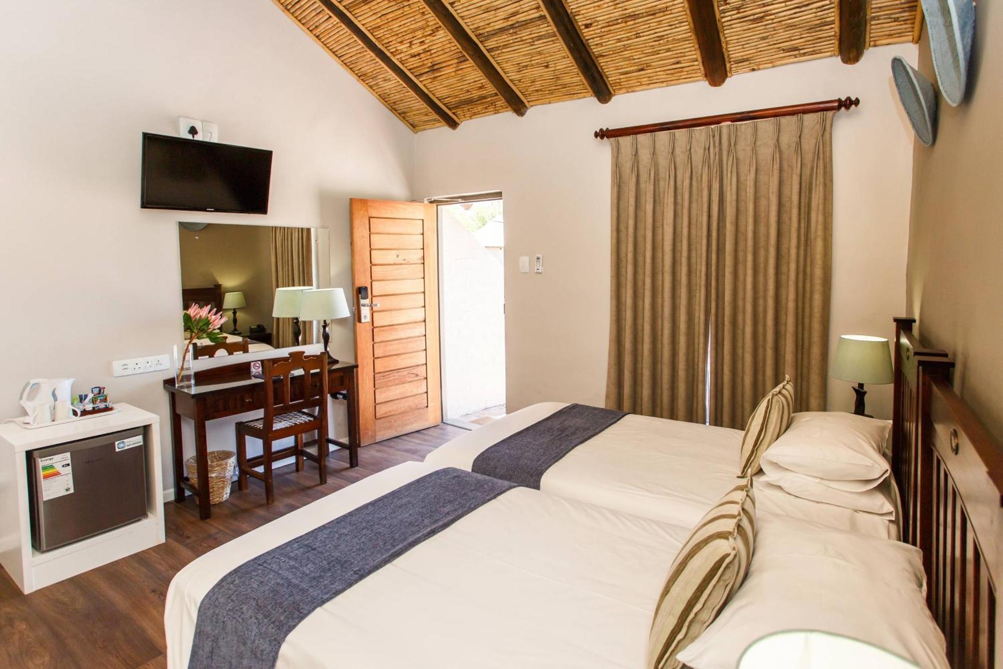 Protea Hotel By Marriott Oudtshoorn Riempie Estate Eksteriør bilde