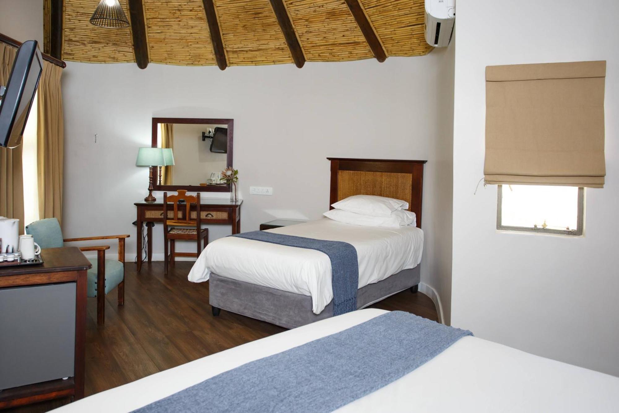 Protea Hotel By Marriott Oudtshoorn Riempie Estate Eksteriør bilde