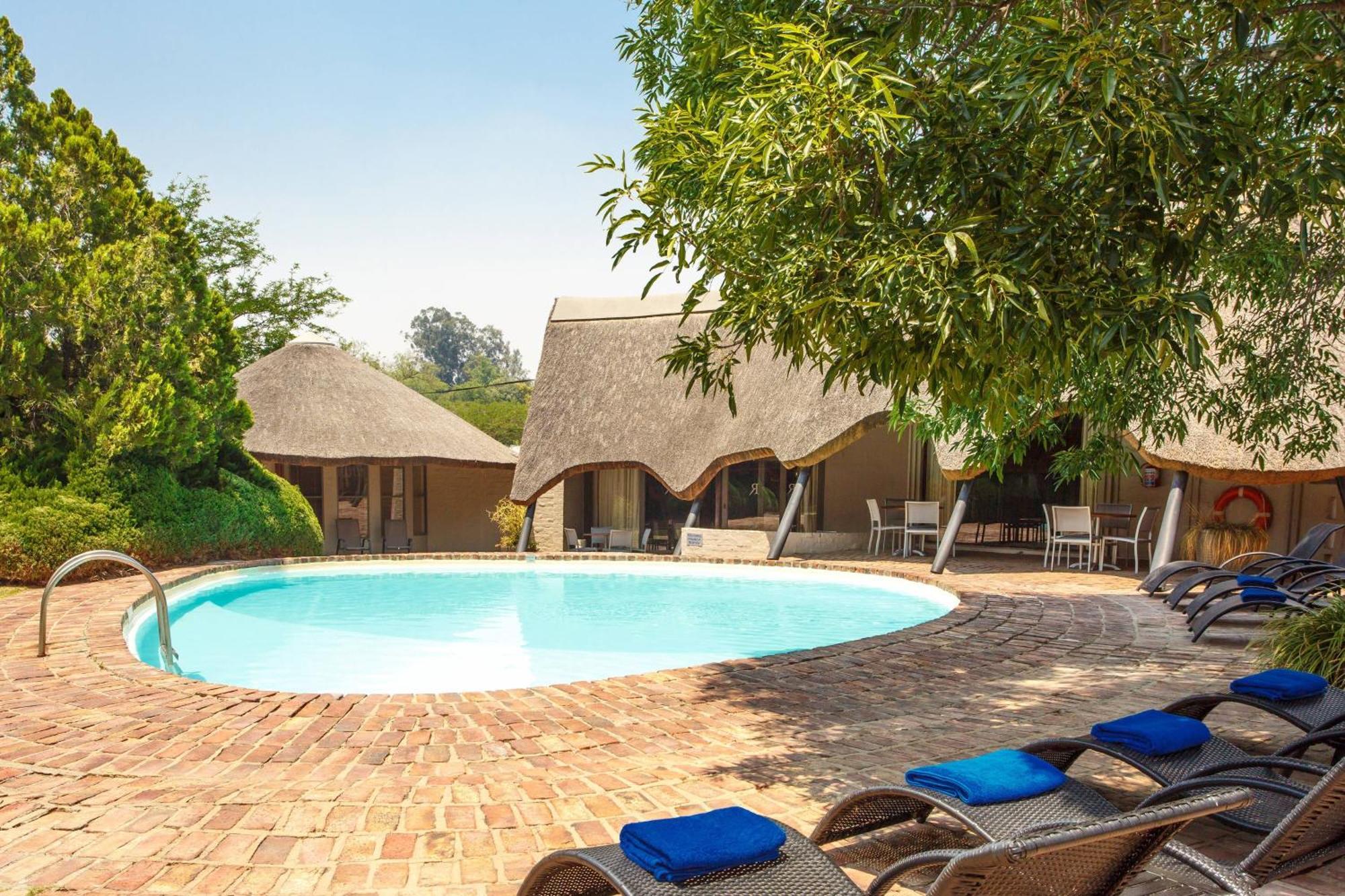 Protea Hotel By Marriott Oudtshoorn Riempie Estate Eksteriør bilde