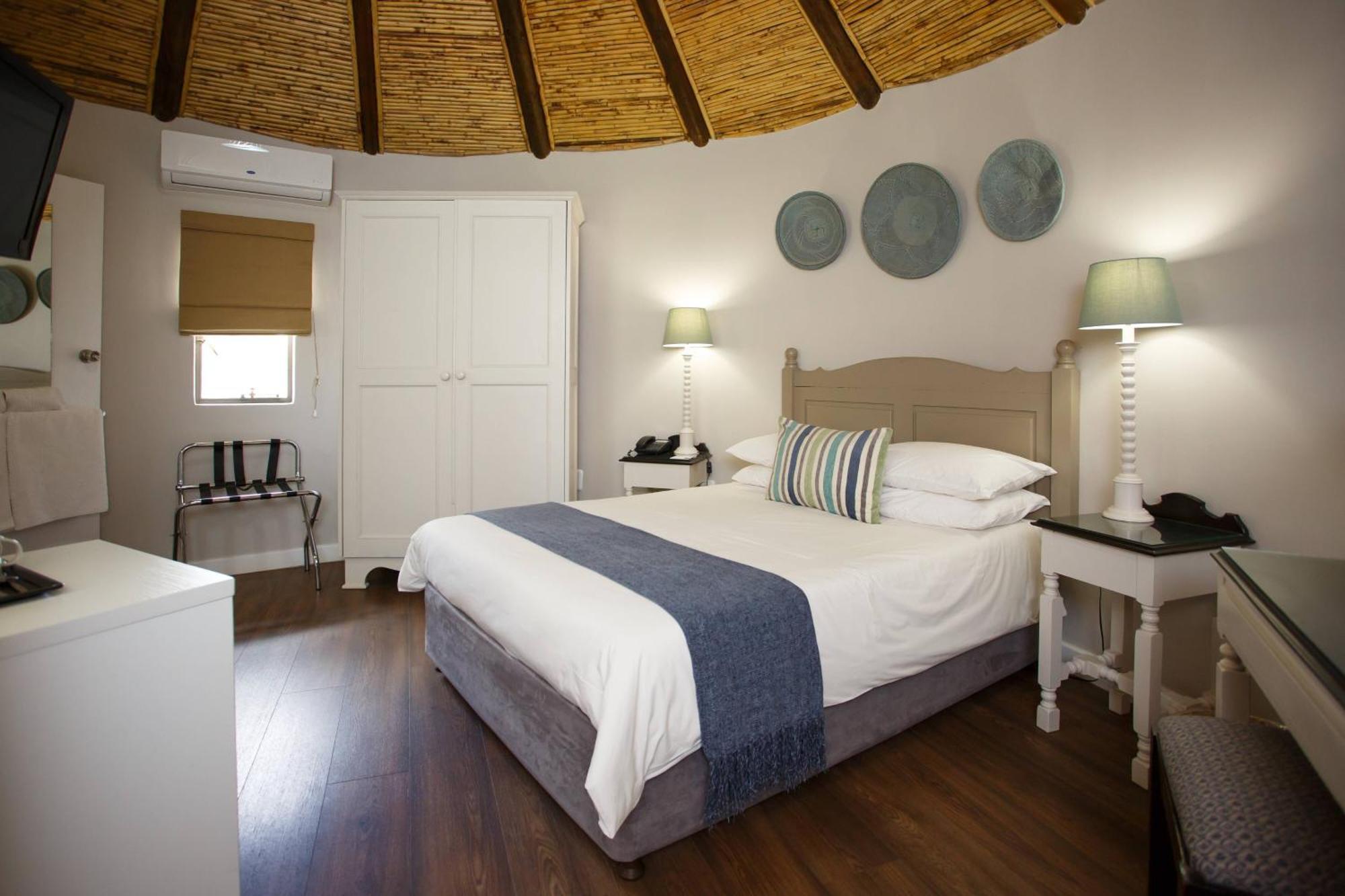 Protea Hotel By Marriott Oudtshoorn Riempie Estate Eksteriør bilde
