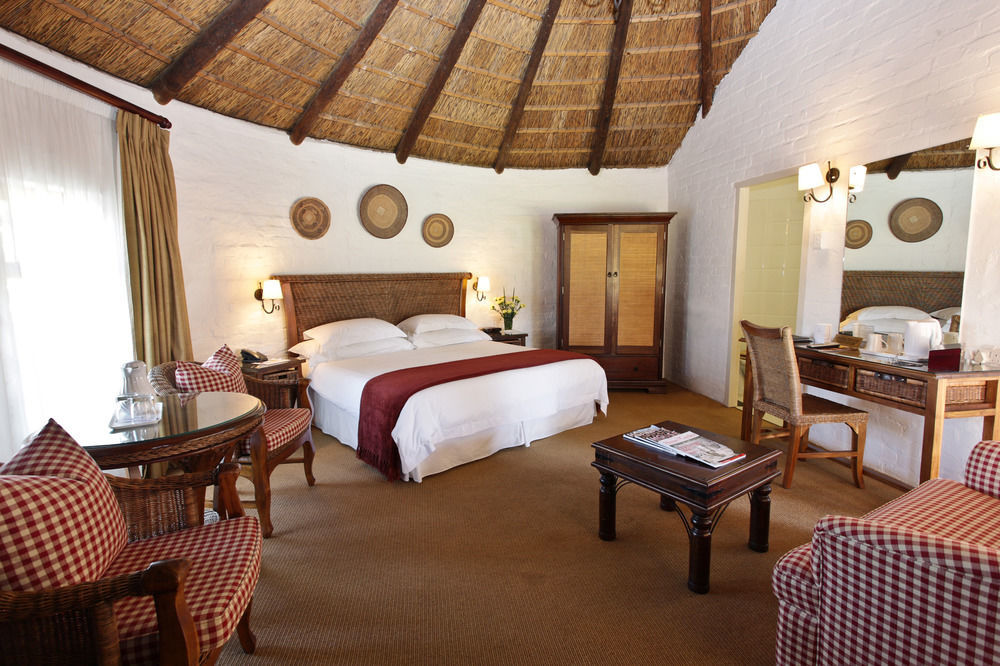 Protea Hotel By Marriott Oudtshoorn Riempie Estate Eksteriør bilde