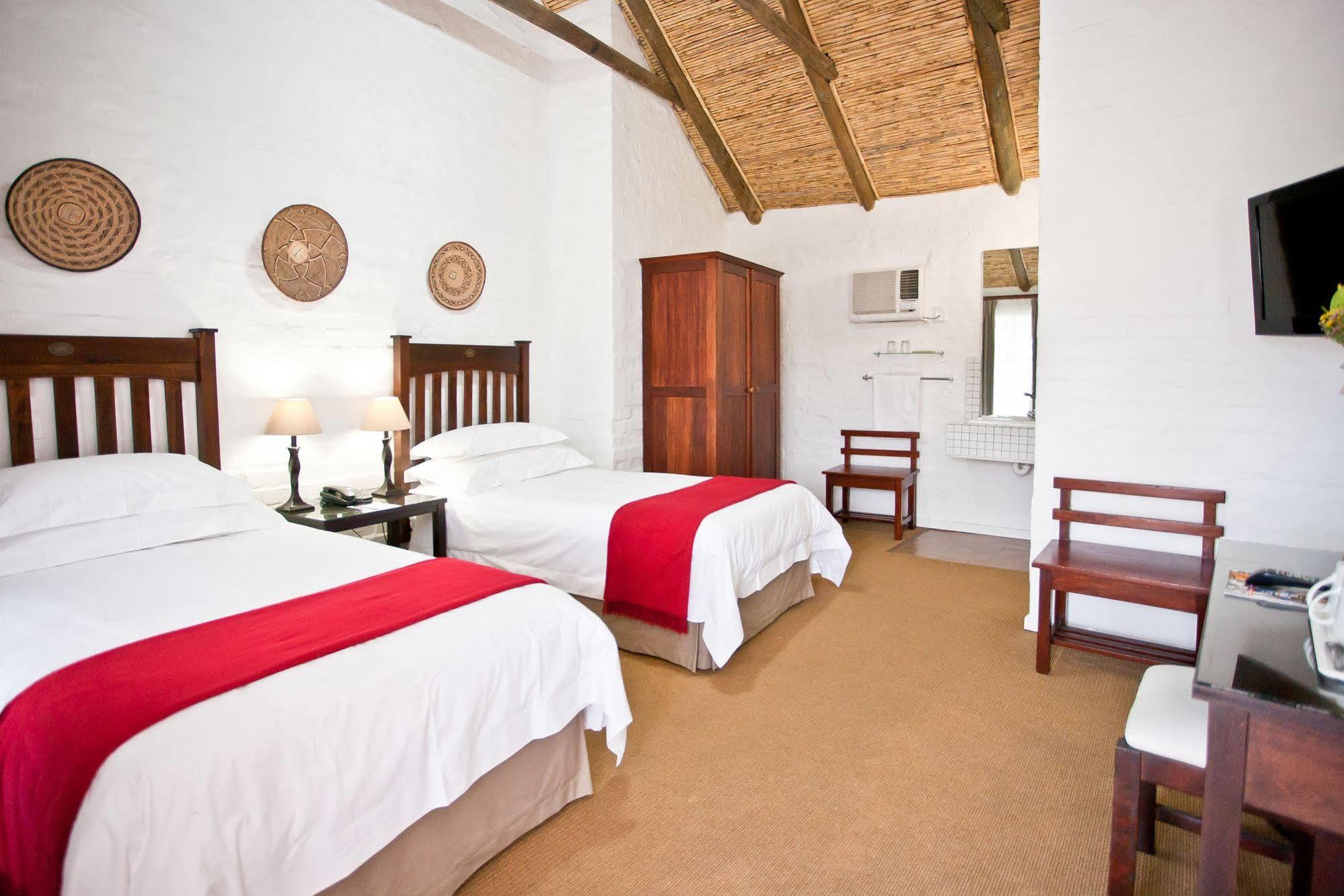 Protea Hotel By Marriott Oudtshoorn Riempie Estate Eksteriør bilde